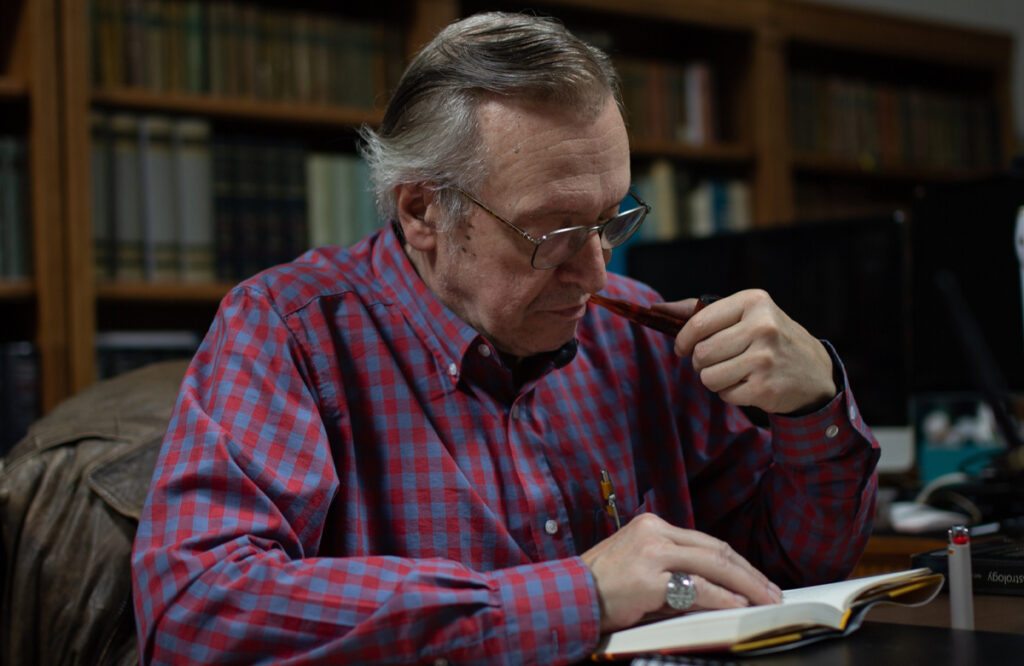 Olavo de Carvalho e a Paralaxe Cognitiva